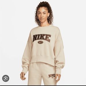 Nike Sportswear Phoenix Fleece City Edition
top+bottom